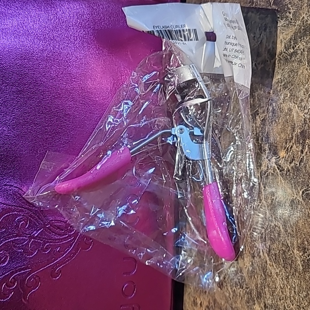 Younique Eyelash Curler